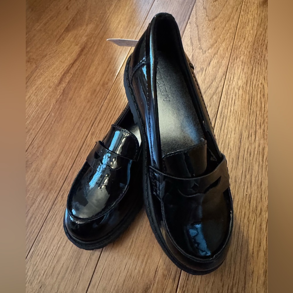 Toddler Girls Old Navy Shiny Black Loafers